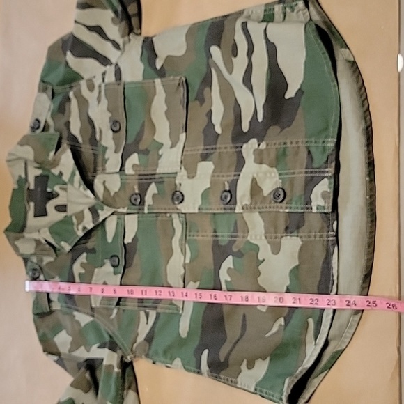 J. Crew Size M Camouflage Button Up Utility Shacket, Excellent Used Condition - Picture 9 of 13
